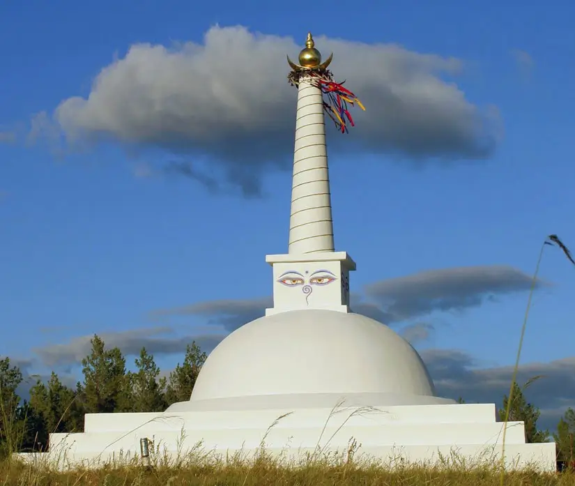 Священная ступа - символ просветленного ума