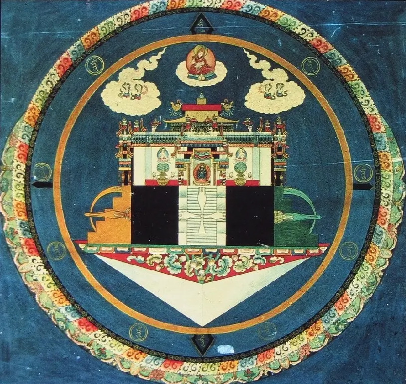 ...превращаюсь в дхармадаю в виде белой перевернутой пирамиды...